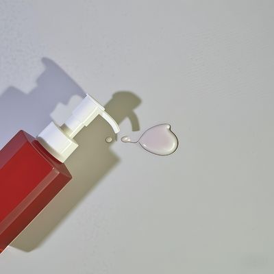 120ml 150ml 200ml 용량의 화장품 로션 또는 샴푸용 육각형 스트레이트 바디 PET 플라스틱 병 (프레스 펌프 밀봉)